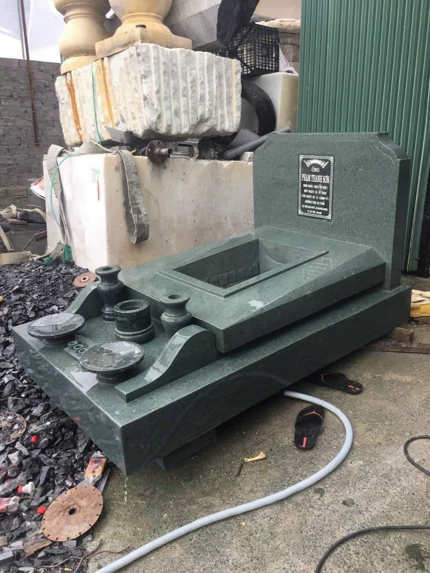 Mộ Thờ - Mẫu 16